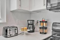 High Desert Dream on the Fairway WiFi Smart TVs - Bed and Breakfast Victorville