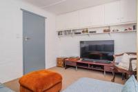 Elaine's Onrus Ocean View Pet Friendly - B&B Hermanus