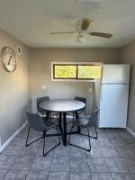 Racine Canal Retreat Near Lake Michigan - B&B Racine
