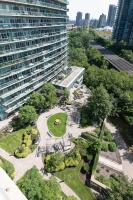 Lakefront Oasis Modern 1BR w Den with Parking - B&B Toronto