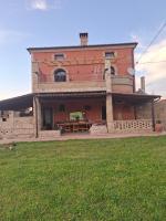 RADICA ROOTS-holiday home - Chambres d'hôtes Tollo