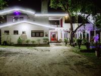 Saranga Holiday Inn - Bed and Breakfast Wellawaya