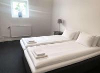 Spacious City Center Apartment in Visby, Sleeps 7 - B&B Visby