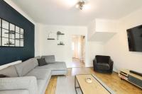 Modern 3 Bedroom Townhouse with parking Stamford - Chambres d'hôtes Stamford