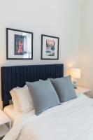 5 Mins to Belmont and Vandy, Rooftop Deck, Garage - 4 Bedroom Home with Rooftop and Grill, 10 Mins to Broadway, Perfect for Groups, 24 Hour Hospitality, Also Available for Long Term Rental - Chambres d'hôtes Nashville