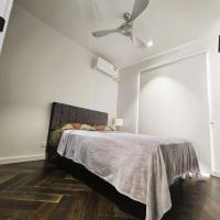 Modern 1BR Retreat Free Parking & WiFi - Chambres d'hôtes Phillip
