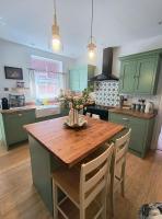 Free parking, EV plugin, pet friendly and beach at the end of the road - B&B Gorleston-on-Sea