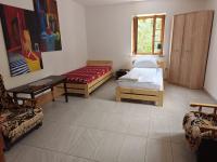Agroturystyka - Pasieka Miody Gór Opawskich - B&B Dobieszów