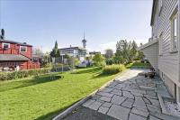 Modern Two-Level Apartment on Tyholt - Free Parking and Close to City Centre - B&B Trondheim