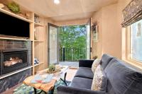 Luxury Treehouse with Sky Bridge near Banner Elk, North Carolina - B&B Banner Elk