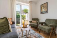 Spacious Home in Nottingham by Renzo Ideal for Contractors Sleeps 8 - Chambres d'hôtes Nottingham