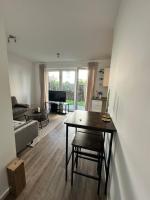 2 Zimmer Neubau Apartment mit Terrasse - Ferienwohnung Uetersen
