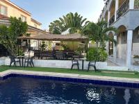 Jozene House - B&B Ngaparou