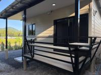 4K Cinema Bungalow Fast WiFi and 5min to Beach - Bed and Breakfast Ko Pha Ngan