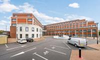 Roomspace Serviced Apartments- Syward Place - B&B Chertsey