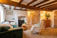 The Pokey 'Ole - Wollaton Village Cottage, Electric Fire & Parking - B&B Nottingham