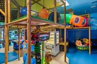 Resort and Lazy River Arcade 15MI to Disney - B&B Davenport