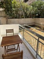 The perfect spot by Sea and Tram - B&B Athens