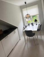 Bright & spacious one-room apartment in central Strömstad - B&B Strömstad