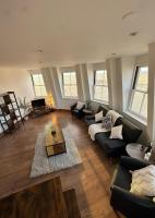 The Imperial Beachfront Penthouse Suite - Chambres d'hôtes Margate