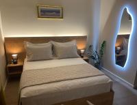 Bujtina Topi -Wooden villa among olive grooves - B&B Draç