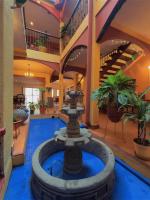 Hostal Lolas Boutique - B&B Granada