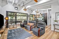 Creekside Cottage, pet friendly w pool - B&B Barellan