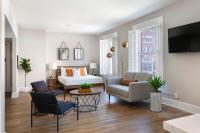 worthy 2BR Hotel Suite Heart of Gaslamp - Chambres d'hôtes San Diego