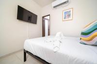Room 5: Vibrant Walkable Stay w/ Free Parking | Santurce - B&B San Juan