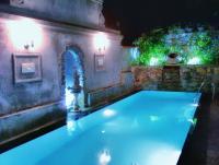 Boutique Villa with a Pool - B&B Kandy