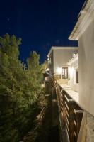 Olivia Villas - Bed and Breakfast Raches