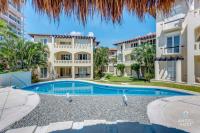 Pool, Gazebo, Parking, 2 Blocks to Beach & 5th Ave - Chambres d'hôtes Playa del Carmen