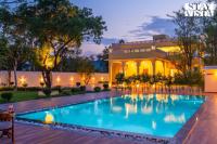 StayVista at Raila Bagh with Pool, Mountain View - B&B Jaipur