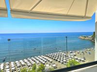Frontal Sea View Apartments - Bed and Breakfast Shëngjin