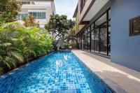 Gather at Phrom Phong - B&B Bangkok
