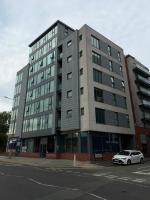 2-Bed City View with Balcony Liverpool by StaySavvy Accommodation - B&B Liverpool