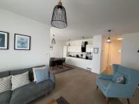 New modern APT near Old town - private parking - Bed and Breakfast Zadar