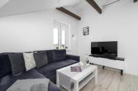 Funkcjonalny Apartament z Klimatyzacja w Chorzowie by Noclegi Renters - B&B Chorzów