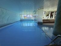 Slope-Side Mountain Apt Sleeps 4 - B&B Laax