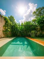 House in Centro with Pool, Garden, Terrace & Rooftop - Chambres d'hôtes Mérida