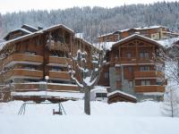 Les Granges 14 for 10 people - B&B Montalbert