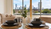 1BR City View Flat Parking Available Sleeps 4 - Chambres d'hôtes Londres