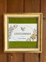 Tweepersoonskamer met 2 Aparte Bedden en Douche