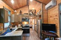 Amazing Mountain View Tiny House - B&B Hayesville