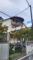 Grimis Villa - Bed and Breakfast Bordzjomi