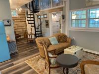 Adorable Downtown Carriage House Cottage - Ferienwohnung Natchez