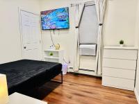 Luxe, Bright & Stylish 2Bed Unit with Parking near NYC! - Chambres d'hôtes Haledon