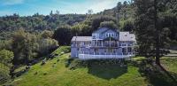 Mountain Daddies Boutique Bed & Breakfast near Yosemite - Fresh Homemade Breakfast Included - B&B Oakhurst