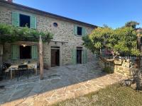 Castagneto di Savorniano, Il Trebbio - Bed and Breakfast Falciano
