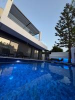Araucaria luxury villa - B&B Artémida